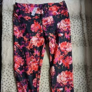 Fabletics Salar Cropped Leggings Size M